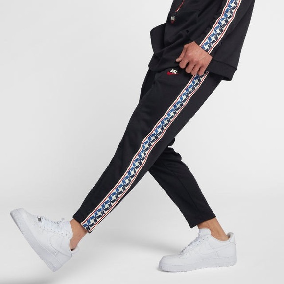 Nike NSW Taped Sides Cropped Pants 🔥🔥 - Picture 6 of 8